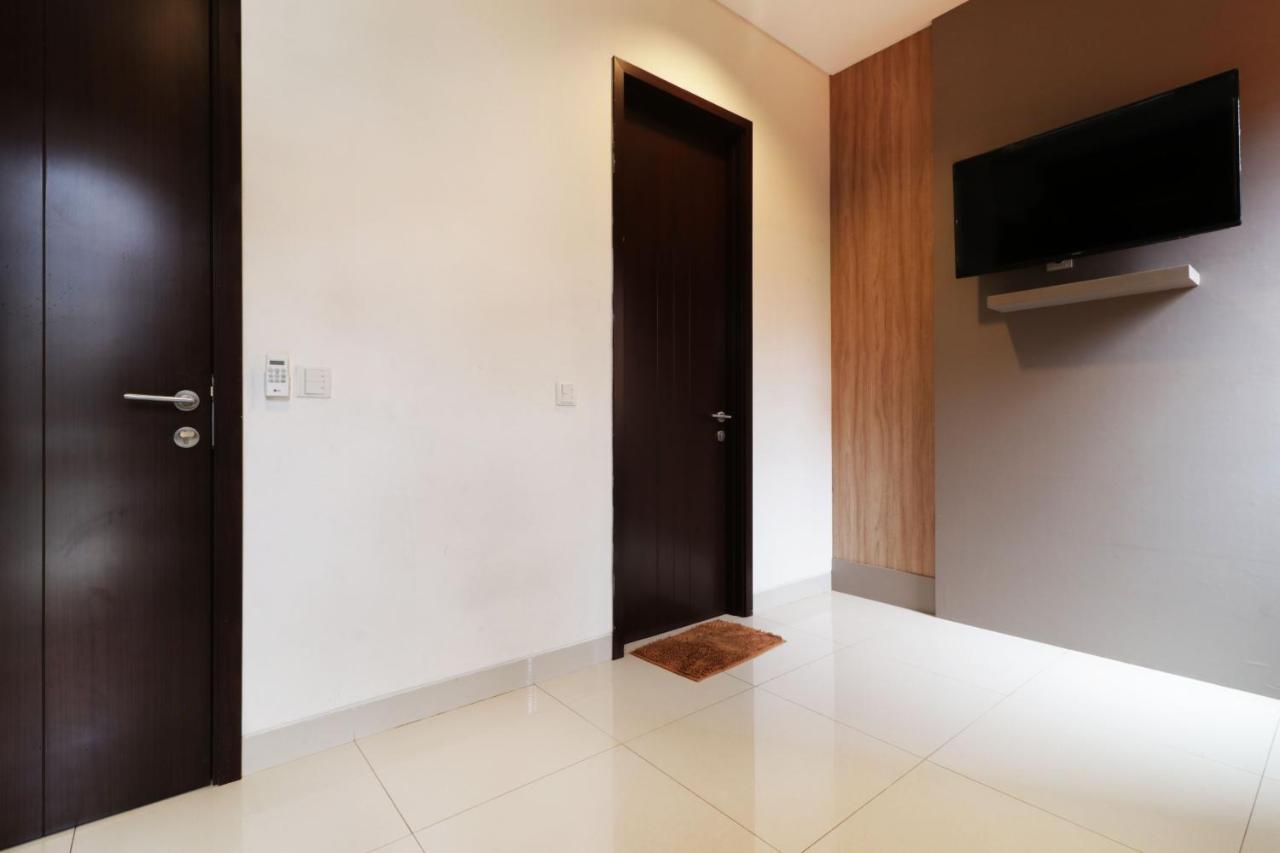 Oliver'S Guest House Tangerang Ngoại thất bức ảnh