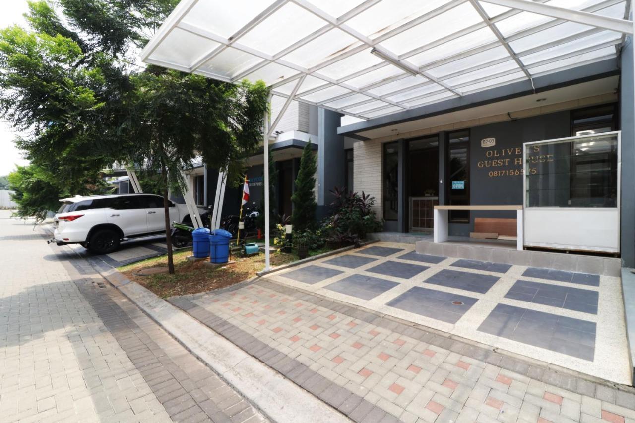 Oliver'S Guest House Tangerang Ngoại thất bức ảnh