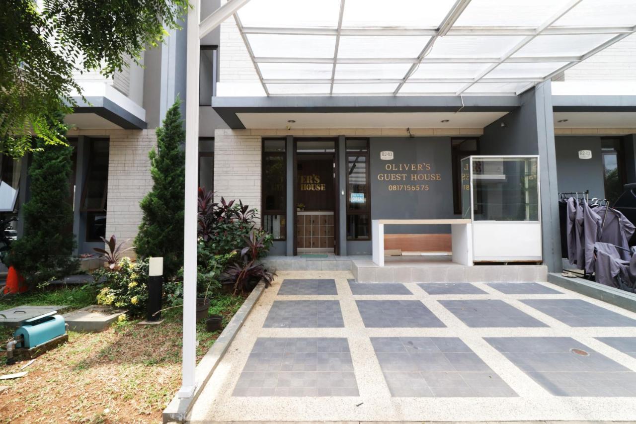 Oliver'S Guest House Tangerang Ngoại thất bức ảnh