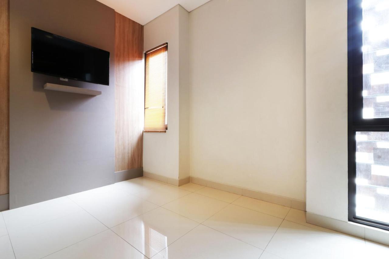 Oliver'S Guest House Tangerang Ngoại thất bức ảnh